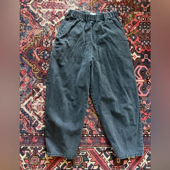 Micaela Greg Barrel Pant in soft faded black denim M - Picture 5 of 7